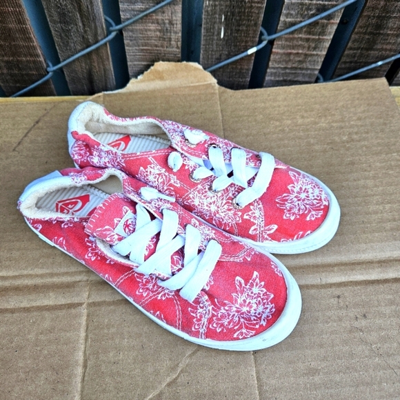 Roxy Red White Floral Casual Lace Sneakers Shoes Size 3 - Picture 7 of 16